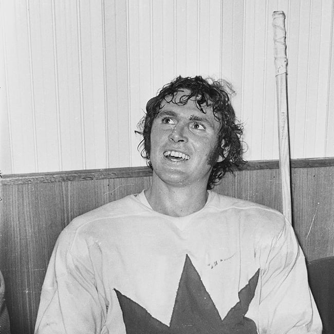 Paul Henderson in the locker room during the 1972 Summit Series. Photo taken by Frank Lennon of the Toronto Star